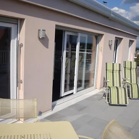 En Attique - Residence Le Ronsard Selestat Exterior photo